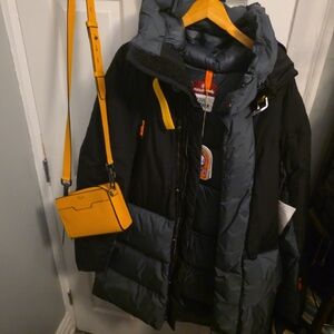 Parajumpers Two-Tone Jacket with Vibrant Yellow Details